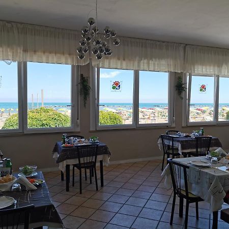 Hotel Vistamare Viserba Rimini Extérieur photo