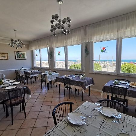 Hotel Vistamare Viserba Rimini Extérieur photo